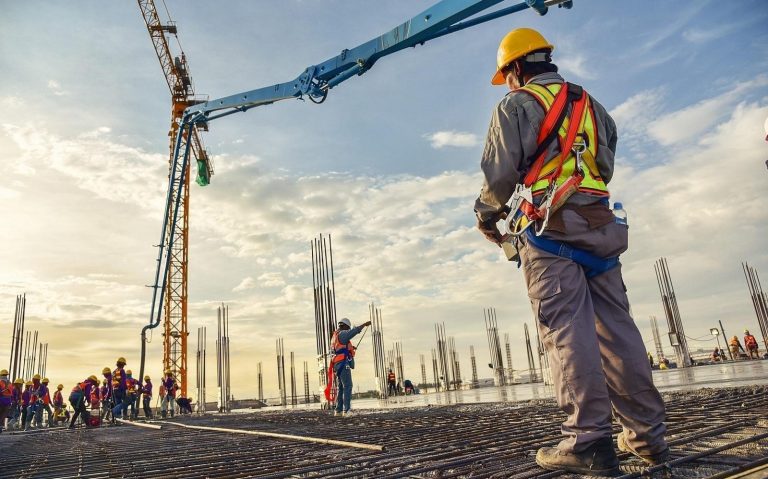 Bouw & infra bedrijfskleding – Kusters Bedrijfskleding Bouw en infra bedrijfskleding – stevige werkbroeken, helmen en veiligheidskleding van Kusters Bedrijfskleding